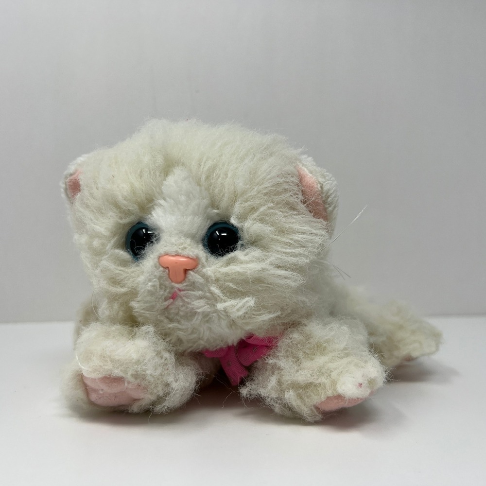 Kitty Kitty Kittens White Cat Plush Vintage 2000 Purring 8 inch Stuffed Animal